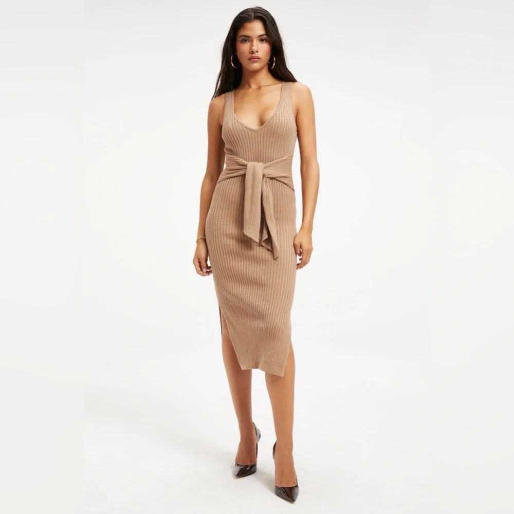 Good American Belted Body‎ Dress in Taupe - Picture 3 of 7